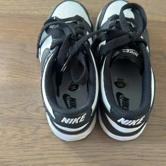 100% Authentic Nike Dunk Low Little Kids Sneakers Size 12C - Picture 4 of 5